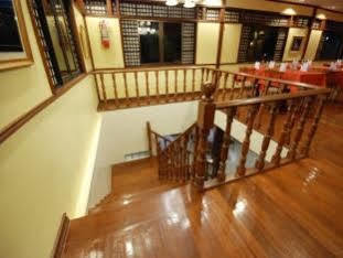 La Roca Veranda Suites & Restaurant Legazpi Exterior photo